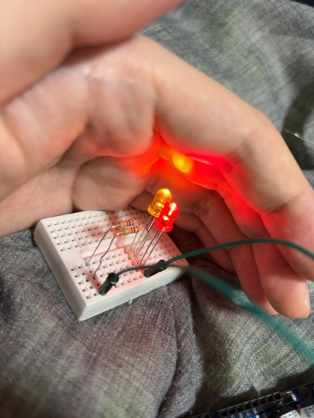 Arduino互換で並列回路を組んで点滅させてみよう！