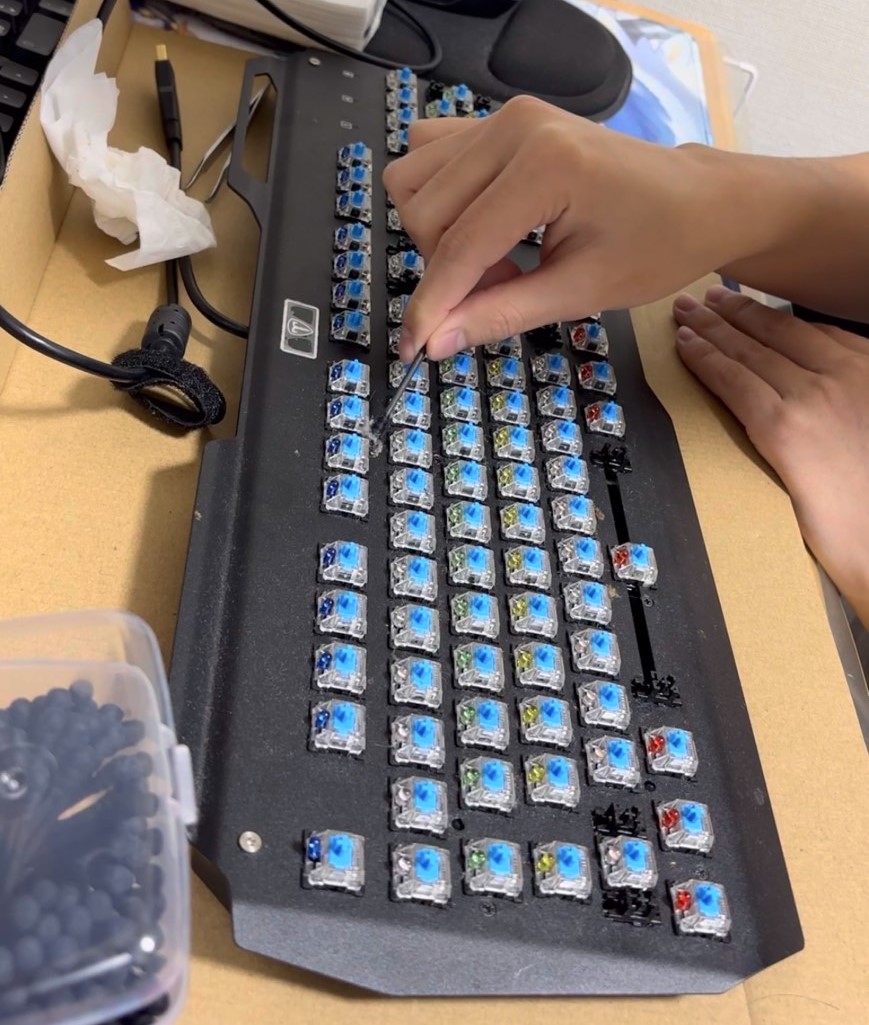 汚れたキーボードを簡単に掃除する方法