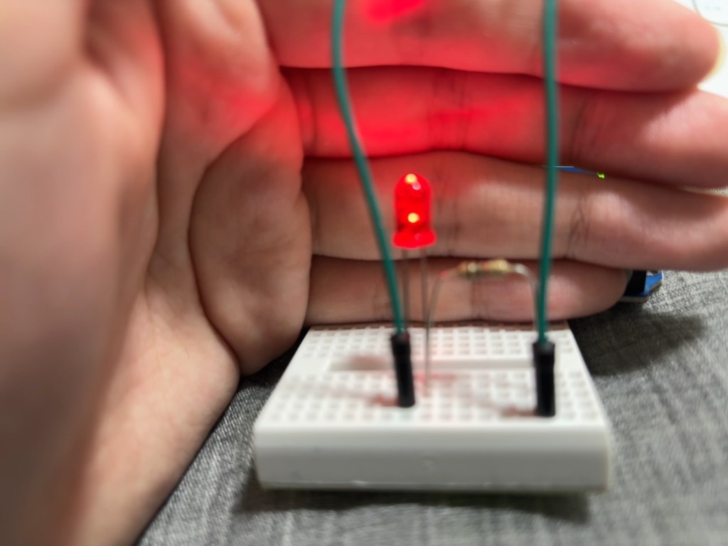 Arduino互換でLED点滅させてみた